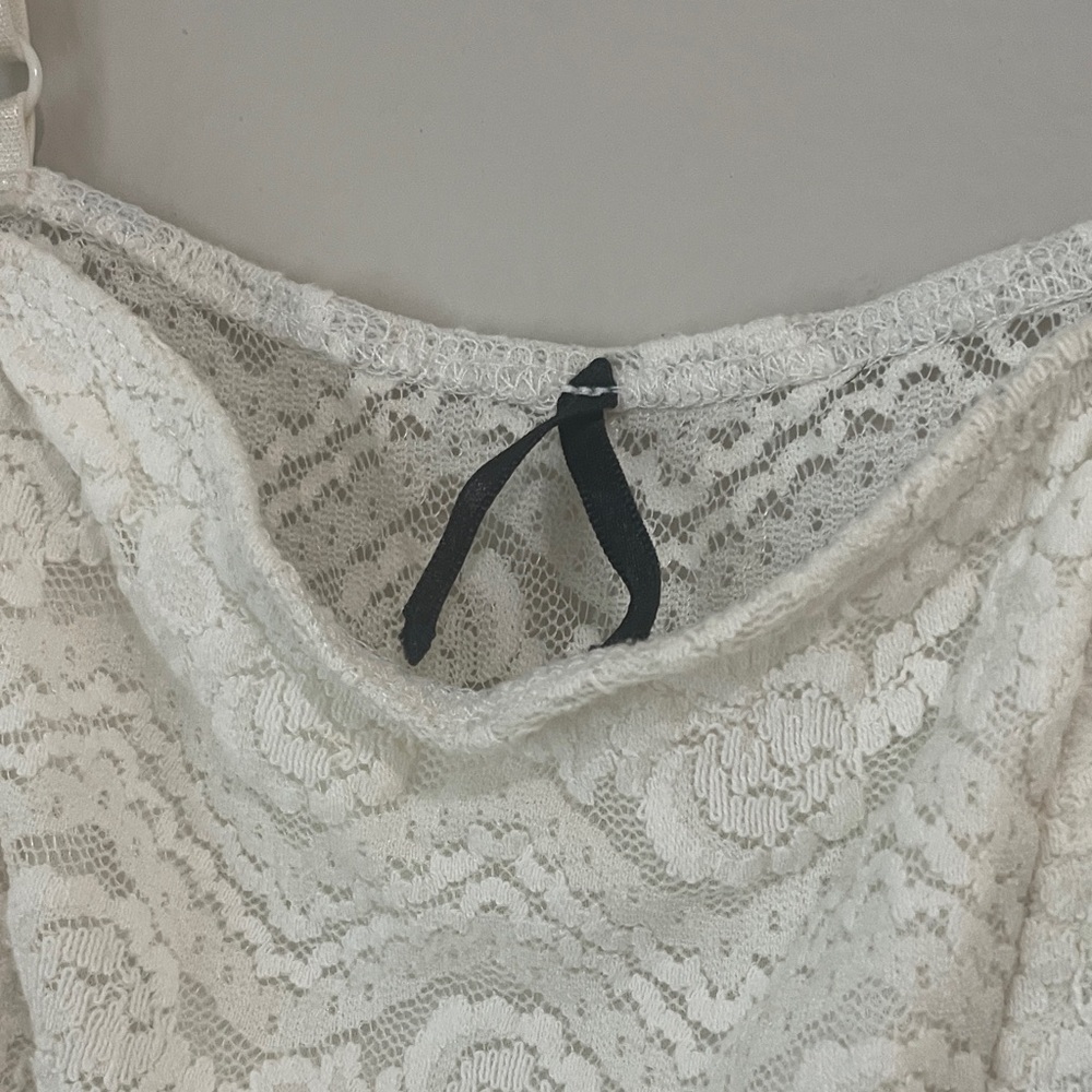 Chic Cream Lace Camisole Top - Corset Peplum Style - Picture 2 of 5